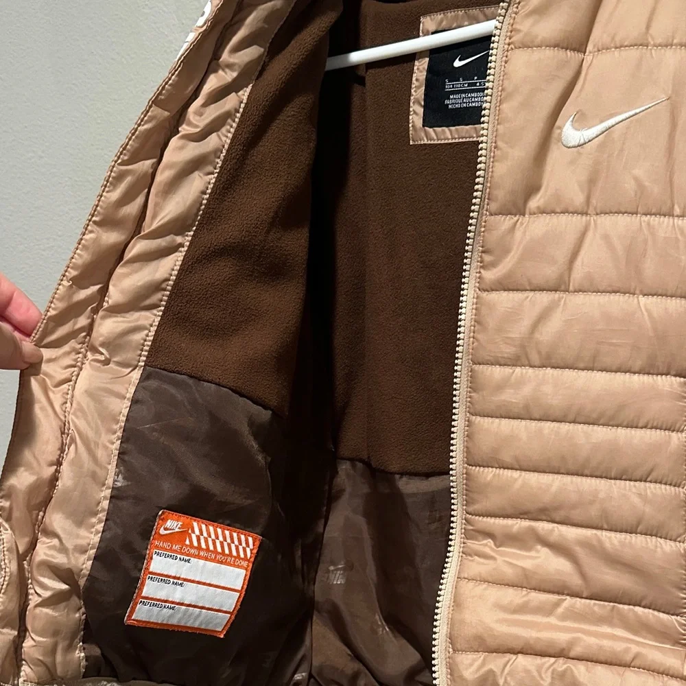Nike Beige Puffer Jacket Size: 5